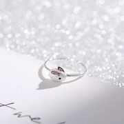 【在庫限り】リング 真ん中に小さなウサギ ラビット 指輪 アクセサリー 飾り物