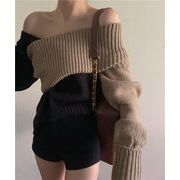 話題の注目アイテム 韓国ファッション セーター スリム オフショルダー 新品 カラーマッチング