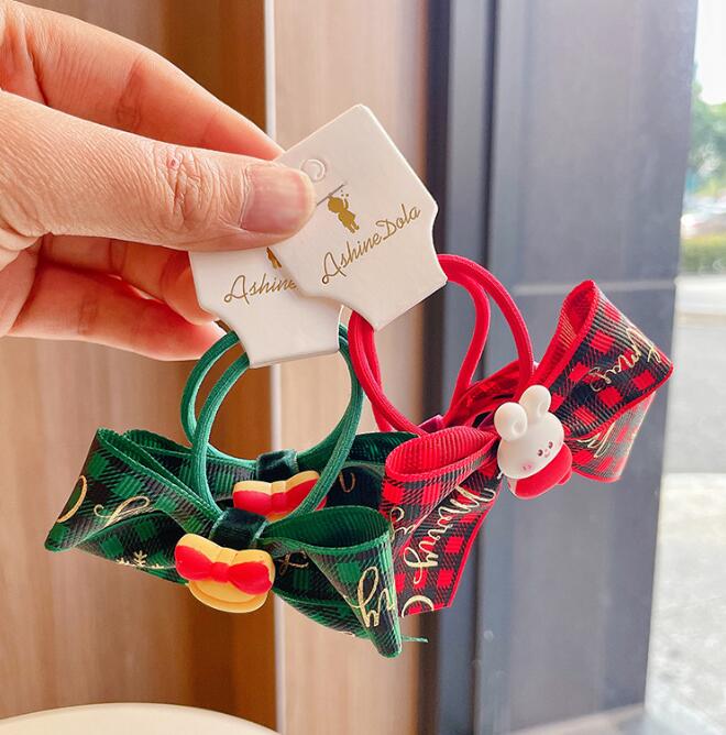 【T-530】クリスマスカラーヘアリボン　キッズヘアリボン　ゴム　ハンドメイド T-530】クリスマスカラーヘアリボン キッズヘアリボン ゴム