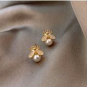 韓国風新作   イヤリング   ピアス   復古   ハイクラス  設計感   気質   耳飾り  真珠   2色