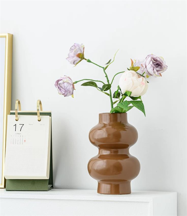 格好いい  陶磁器の花瓶 ドーナツ 異形 リビング フラワーアレンジメント  モデルルームの置物 新品