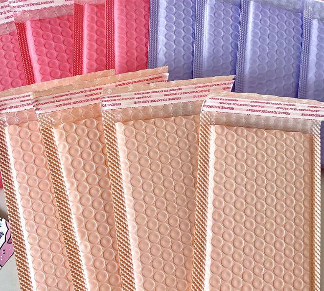 包装資材☆クッション封筒 緩衝材 エアキャップ付き 宅配用気泡緩衝材