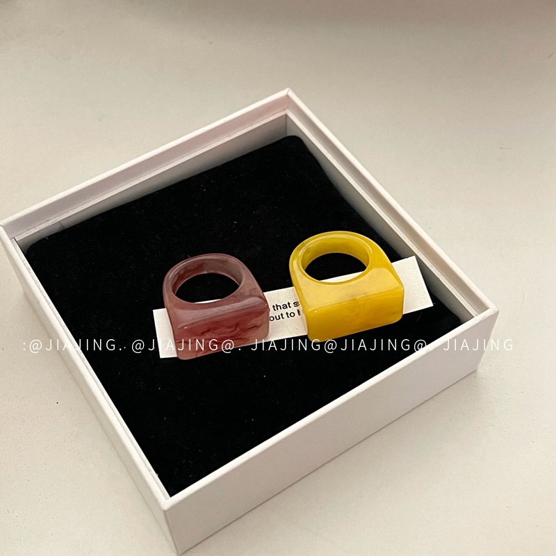 指輪　リング　アクセサリー　韓国ファッション　デザイン　樹脂