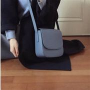 人気沸騰 韓国ファッション 小さいバッグ レトロ ソリッドカラー 片肩 斜めがけバッグ
