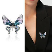 新しい韓国のファッションダイヤモンド蝶ブローチ気質洋服の装飾 女性アクセサリー コサージュ