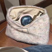 ファーポーチ　化粧品バッグ　コスメポーチ　小物収納　クラッチ　旅行　韓国ファッション