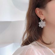 ファッションイヤリング甘い風の花のイヤリング韓国の気質シンプルなかわいいイヤリング超妖精の気質デザイ