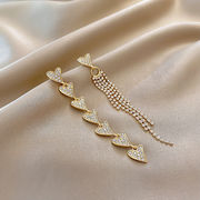 ロングハートフリンジピアス 女性のファッションのシンプルなイヤリング