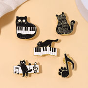かわいい 黒猫のブローチ 音符ブローチ ファッション 音楽 アクセサリー 猫アクセサリー