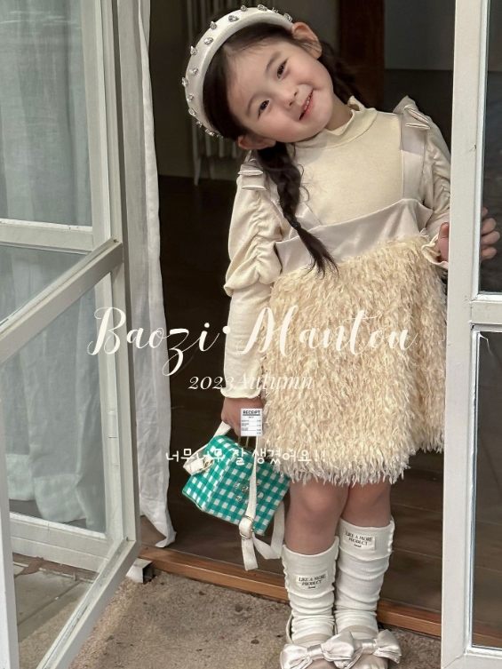 秋冬新作 韓国風子供服   ベビー服  もふもふ     ワンピース  つりスカート  袖なし  女の子   2色