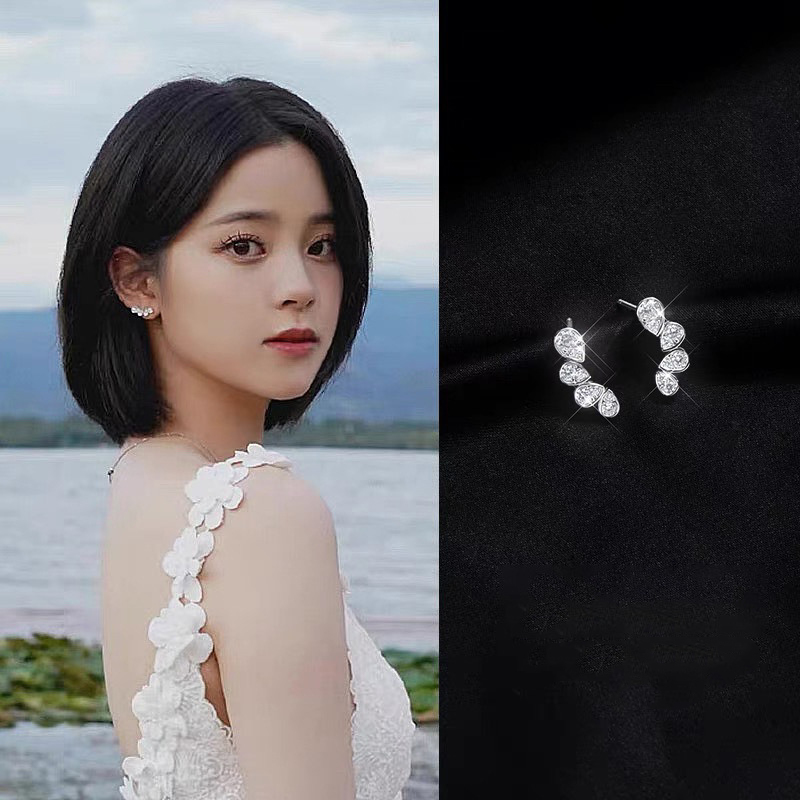韓国のジュエリー ドロップ型 輝くダイヤモンド 幾何学模様のピアス