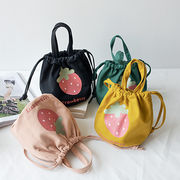 かわいい いちごのバッグ 巾着バケツバッグ いちごの雑貨 ハンドバッグ キャンバス バッグ お弁当バッグ