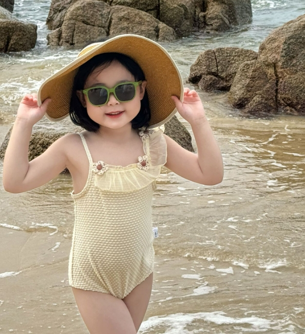 2024 ins ハワイ 韓国風子供服  イエロー 可愛い  キッズ水着  つなぎ水着 水泳  スイム 砂浜