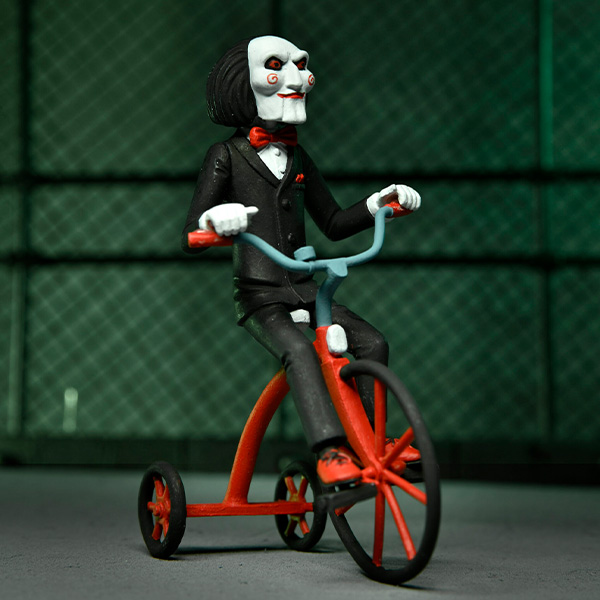 SAW Jigsaw Killer フィギュア Amazon.com: NECA - Saw Ultimate Jigsaw Killer RED Robe