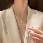 幾何学的なペンダント 合金チェーン 新しいスタイル スカラップ ファッション ネックレス