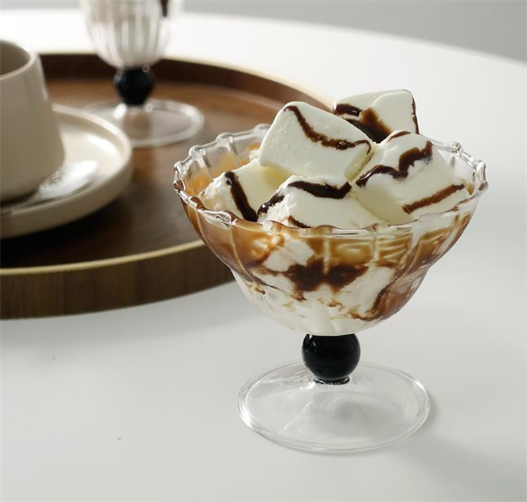 手頃な価格 ミルクセーキカップ ガラスコップ ワイングラス 家庭用 ストライプ アイスクリームカップ