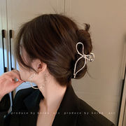 韓国のファッション 弓のヘアクリップ ラージメタルヘアクリップ グリッパー 女性のヘアアクセサリー