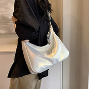 ショルダーバッグ　バッグ　無地　かわいい　韓国ファッション　デザイン　シンプル
