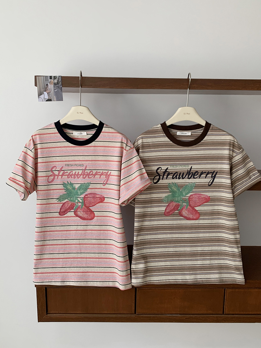 ぶつけ色ストライプ半袖Tシャツ   新しい韓国スタイルのゆったりとした半袖   かわいいイチゴ  いちご