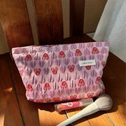 韓国の立体的な愛の化粧品バッグ、ポータブルトラベルバッグ、多機能化粧品キャンバスバッグ