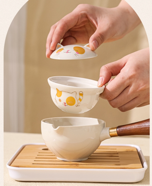 ≪陶磁器 茶器セット ─ 4客用 木製トレイ付≫ Amazon｜トレー 木製トレー 木製トレイ 花形 お盆 シンプル 木の