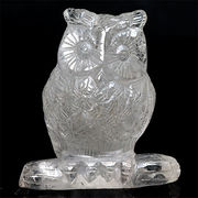 彫刻品 水晶 フクロウ彫り  ふくろう 梟 虹入り 置物 天然石