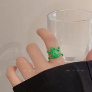 カエル指輪   かわいい  カエルのアクセサリー  フリーサイズのリング  カエル雑貨 指輪