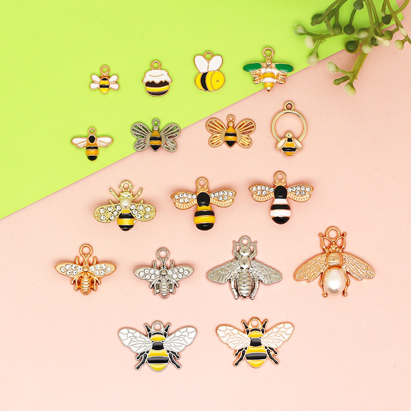 蜂 ミツバチ ハニービー 春夏 チャーム ハンドメイド資材 金属パーツ 材料 アクセサリーパーツ デコパーツ