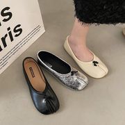 【2024春新作】韓国風レディース服　春 　足袋スニーカー　オシャレ　シューズ　靴 全3色