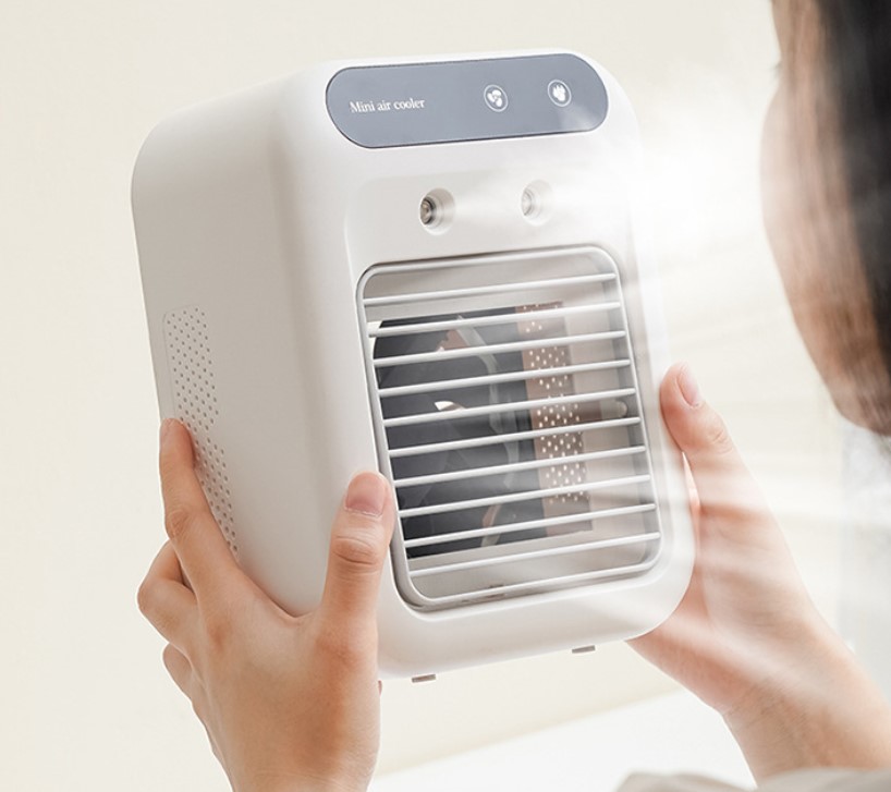 2025年新品　超人気卓上スプレーファン 冷風機 冷風扇 充電式  3段風量 熱中症対策