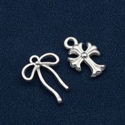 アンティークパーツ/小型サイズ/シルバー色/リボン/十字架/最安値＆営業日当日出荷