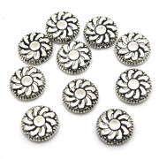 【在庫限り】 メタル合金パーツ 約12x12x4mm シルバーカラー 《10個》 金具