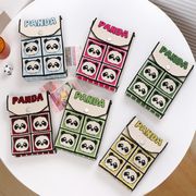 サコッシュ　ポーチ　デザイン　韓国ファッション　ショルダーバッグ　パンダ　ニットバッグ　秋冬
