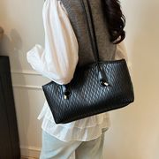 ショルダーバッグ　韓国ファッション　デザイン PUバッグ カバン 肩掛けバッグ　トートバッグ　大きめ