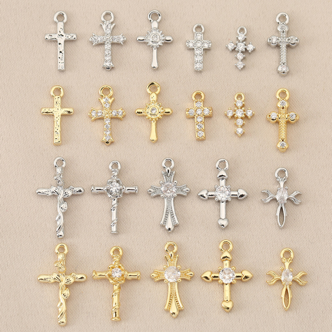 デコパーツ 金属パーツ クロスパーツ アクセサリーパーツ 金 銀 ハンドメイド チャーム 十字架チャーム