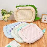 恐竜柄ひんやりペットマット 小型犬向け 柔らか クールタッチ 通気性