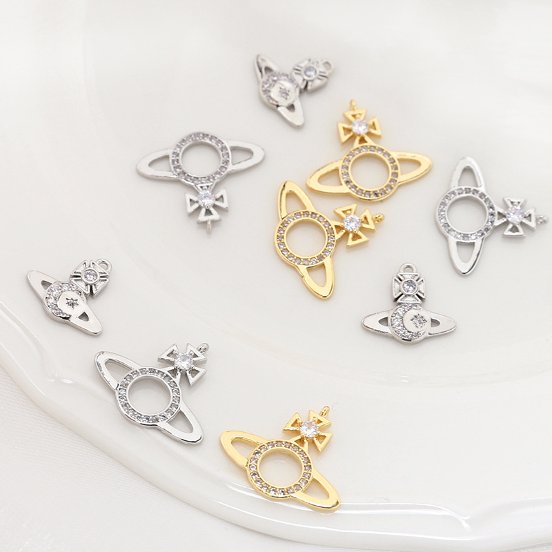 ハンドメイド 土星 アクセサリーパーツ 惑星 宇宙モチーフ ピアスチャーム イヤリング 透かしパーツ