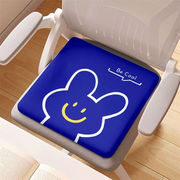 広く注目を集める 10色の多彩なカラーバリエーションが用意されたスポンジクッション椅子カバー