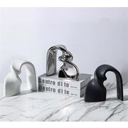 クーポン使用可能  INSスタイル 幾何学的なひねりが魅力のモダン陶磁器デスクオブジェ 5色展開