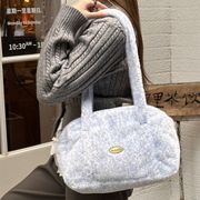 トートバッグ　デザイン　可愛い　韓国ファッション　ファーバッグ