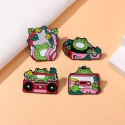 4色 カエルのブローチ  動物  音楽 蛙ブローチ  ピン バッジ カラーピン カエルアクセサリー