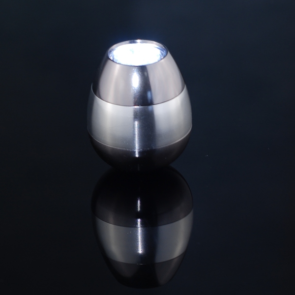 【訳アリ特価！】エッグデザインのフラッシュライト！”TUMBLER LED flashlight Egg（エッグ）”