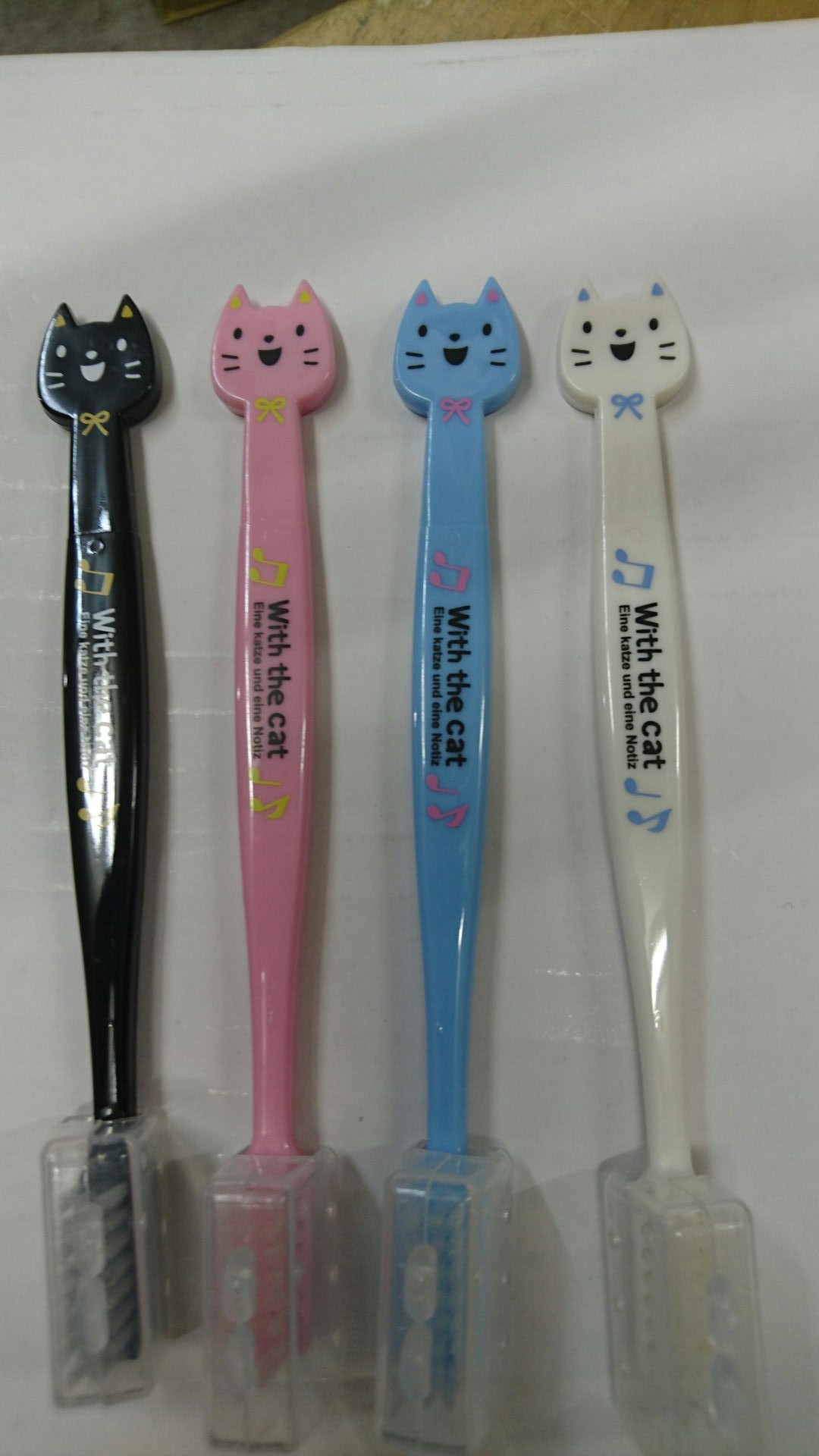 NEW★猫顔のカラフル歯ブラシ　2016
