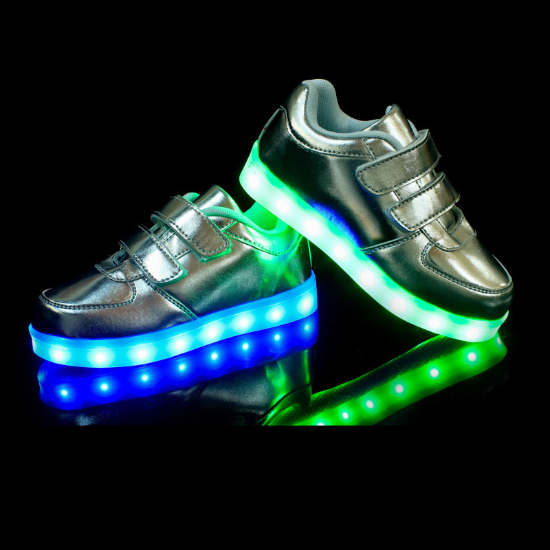キッズシューズ 光る夜光靴 ハイカットLED靴 7色発光モードスニーカー靴 子供用 USB充電式