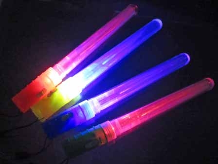 120709：光るおもちゃ　笛付ライトスティック