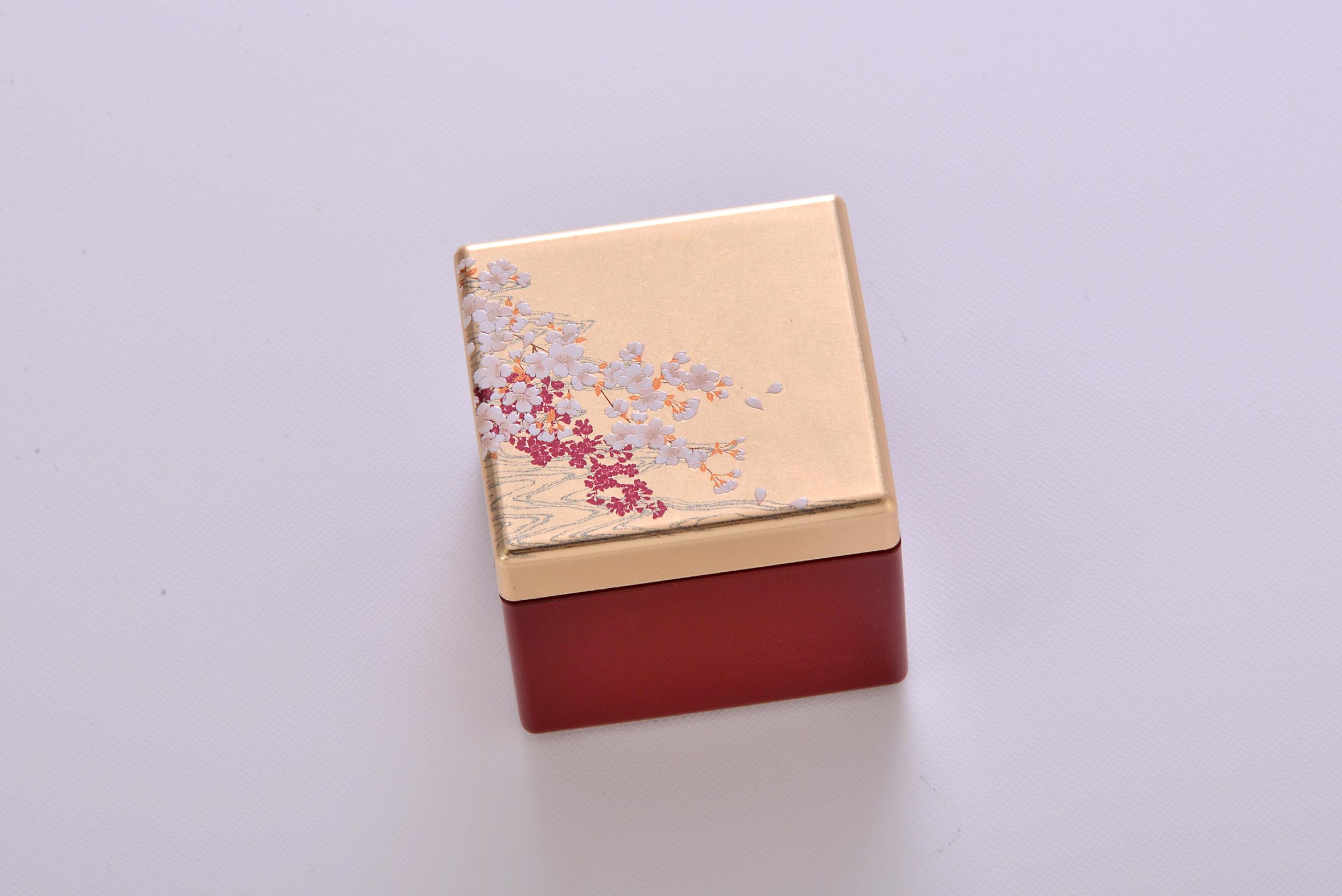 【日本製】桜に流水 箔ジュエリーBOX