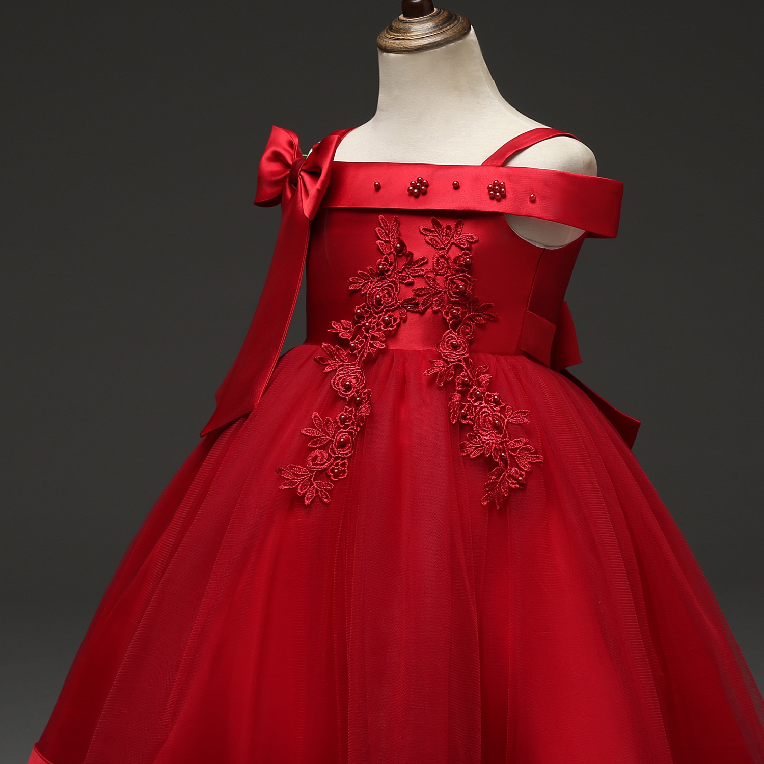 子供ドレス ディズニーランド服 パーディー 可愛いリボン 刺繍 演出衣装 三五七ドレス アパレル 嘉六国際 株式会社 問屋 仕入れ 卸 卸売の専門 仕入れならnetsea