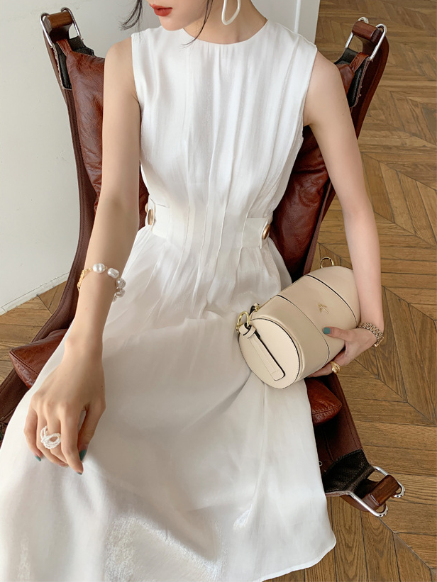 白色 シルク ワンピース 夏服 ノースリーブ ハイウエスト スリム効果 プリーツ スカート レディース アパレル エスペランス 合同会社 問屋 仕入れ 卸 卸売の専門 仕入れならnetsea