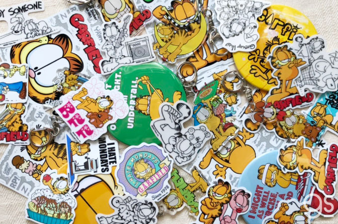 ガーフィールド 逆さま キャラクターステッカー アメリカ アニメ Garfield 猫 ねこ ネコ 雑貨 Gf003 公式 雑貨 株式会社 ゼネラルステッカー 問屋 仕入れ 卸 卸売の専門 仕入れならnetsea