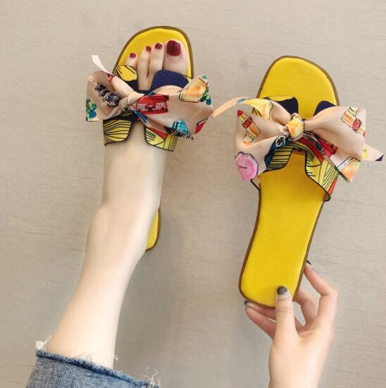 夏　サンダル　　スリッパ　　カジュアル　韓国ファッション　フラットシューズ　蝶々　ビーチ